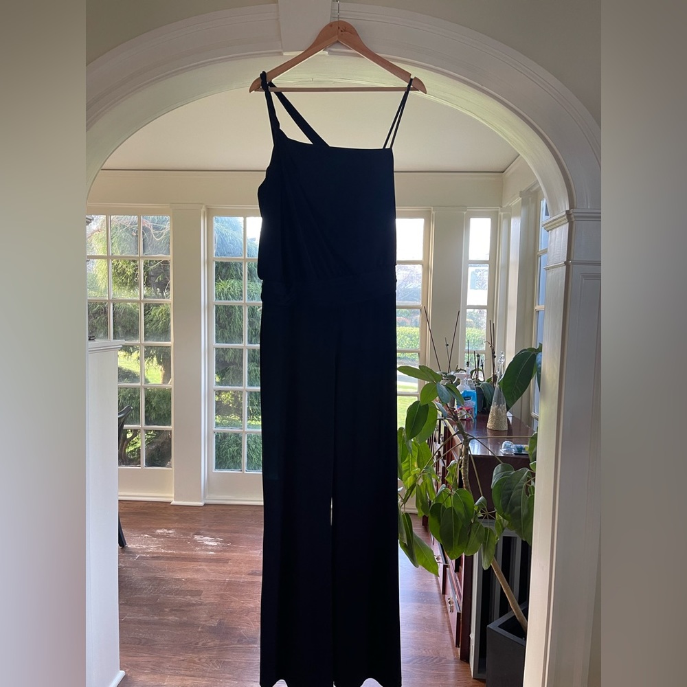 NWOT one shoulder jumpsuit by Laundry.